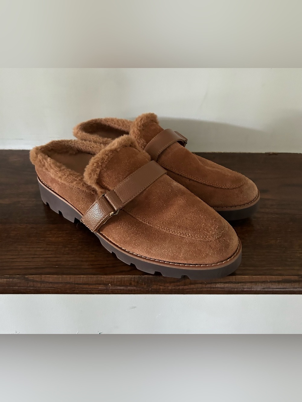 Vionic NEW Kailen Suede Faux Fur Shearling Fuzzy Mules Toffee Brown Size 7